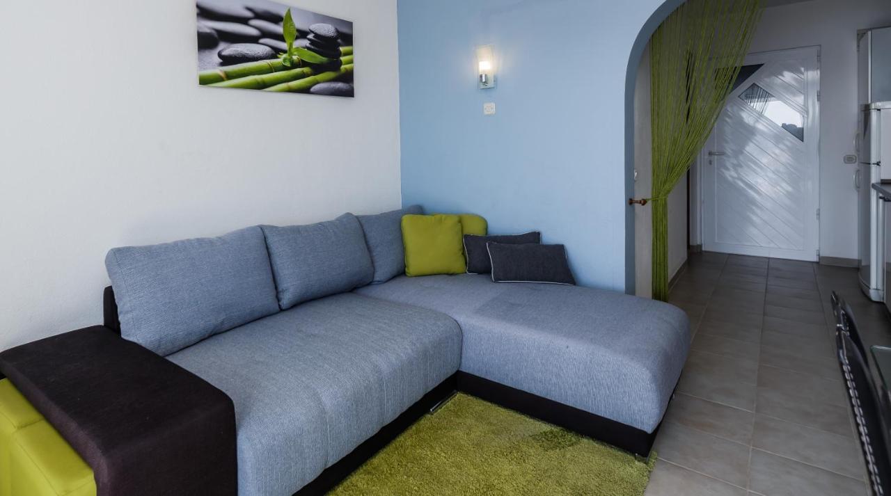 Adriatic Sea View Apartments Трогір Екстер'єр фото