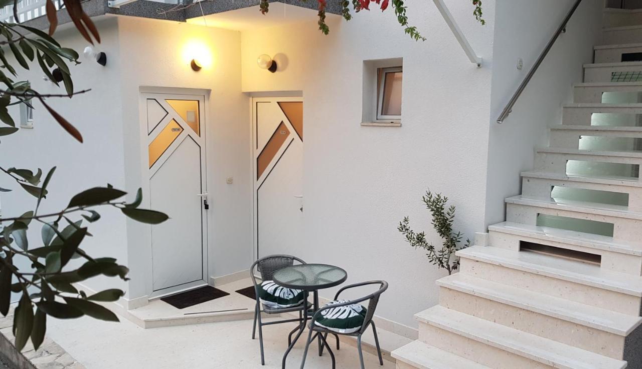 Adriatic Sea View Apartments Трогір Екстер'єр фото