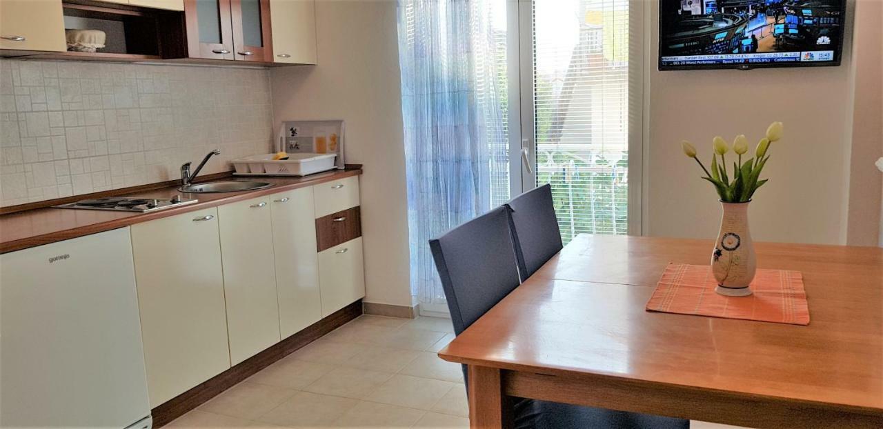 Adriatic Sea View Apartments Трогір Екстер'єр фото